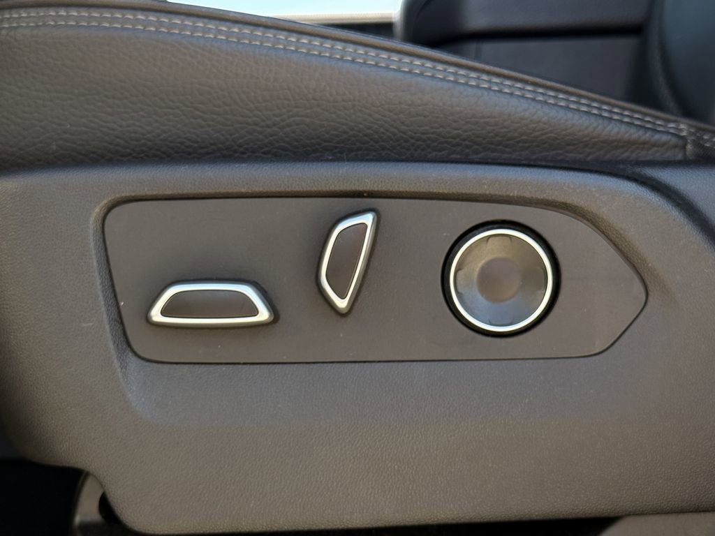 Used 2024 GMC Yukon Denali image 25