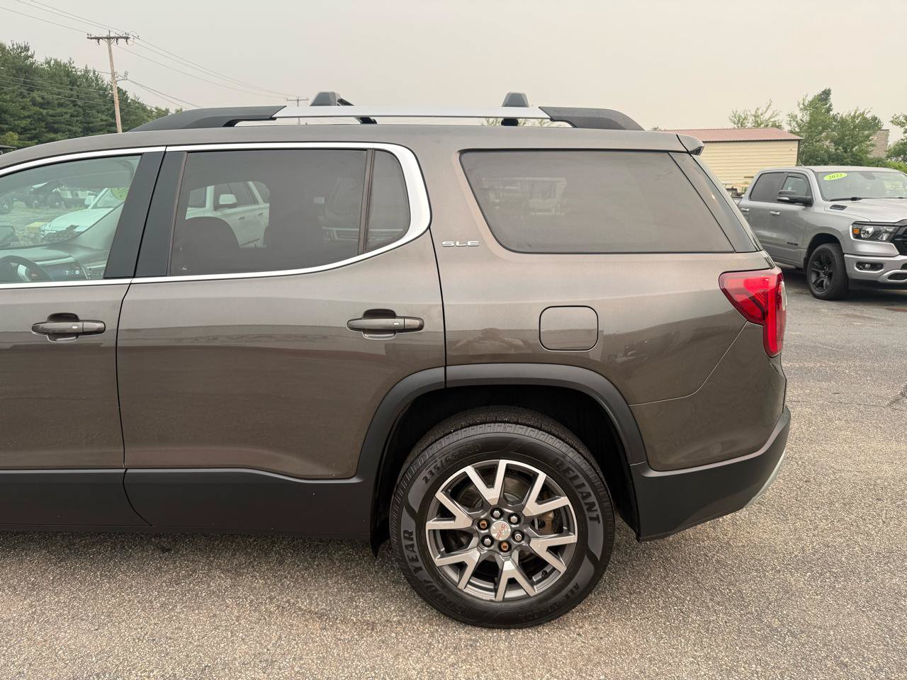 Used 2020 GMC Acadia SLE w/ Driver Convenience Package AWD/4WD image 7