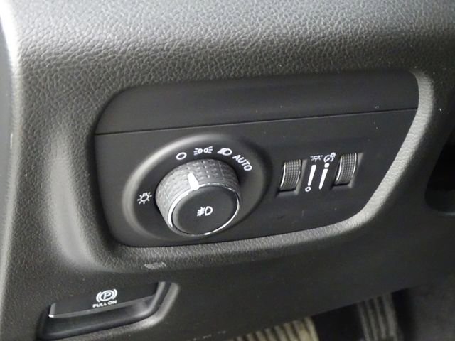 Used 2021 Jeep Grand Cherokee L Overland w/ Luxury Tech Group IV image 23