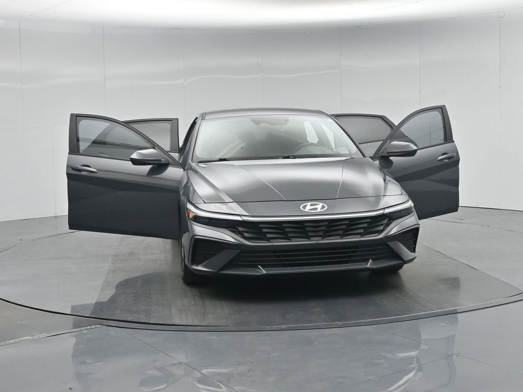 Used 2024 Hyundai Elantra SEL image 55