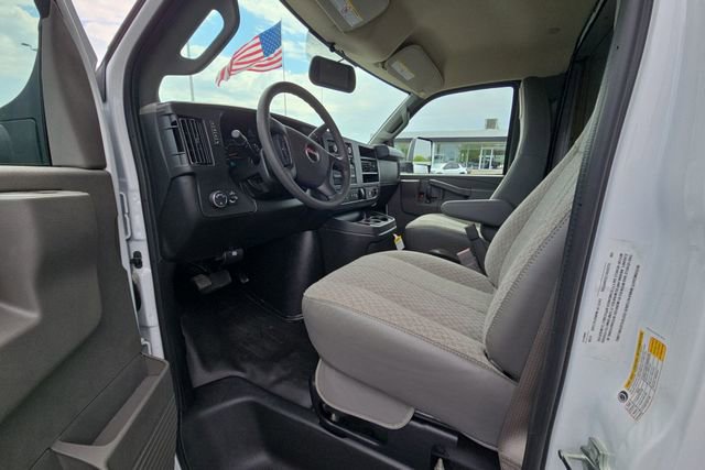New 2026 GMC Savana 4500 w/ Power Convenience Package RWD image 10