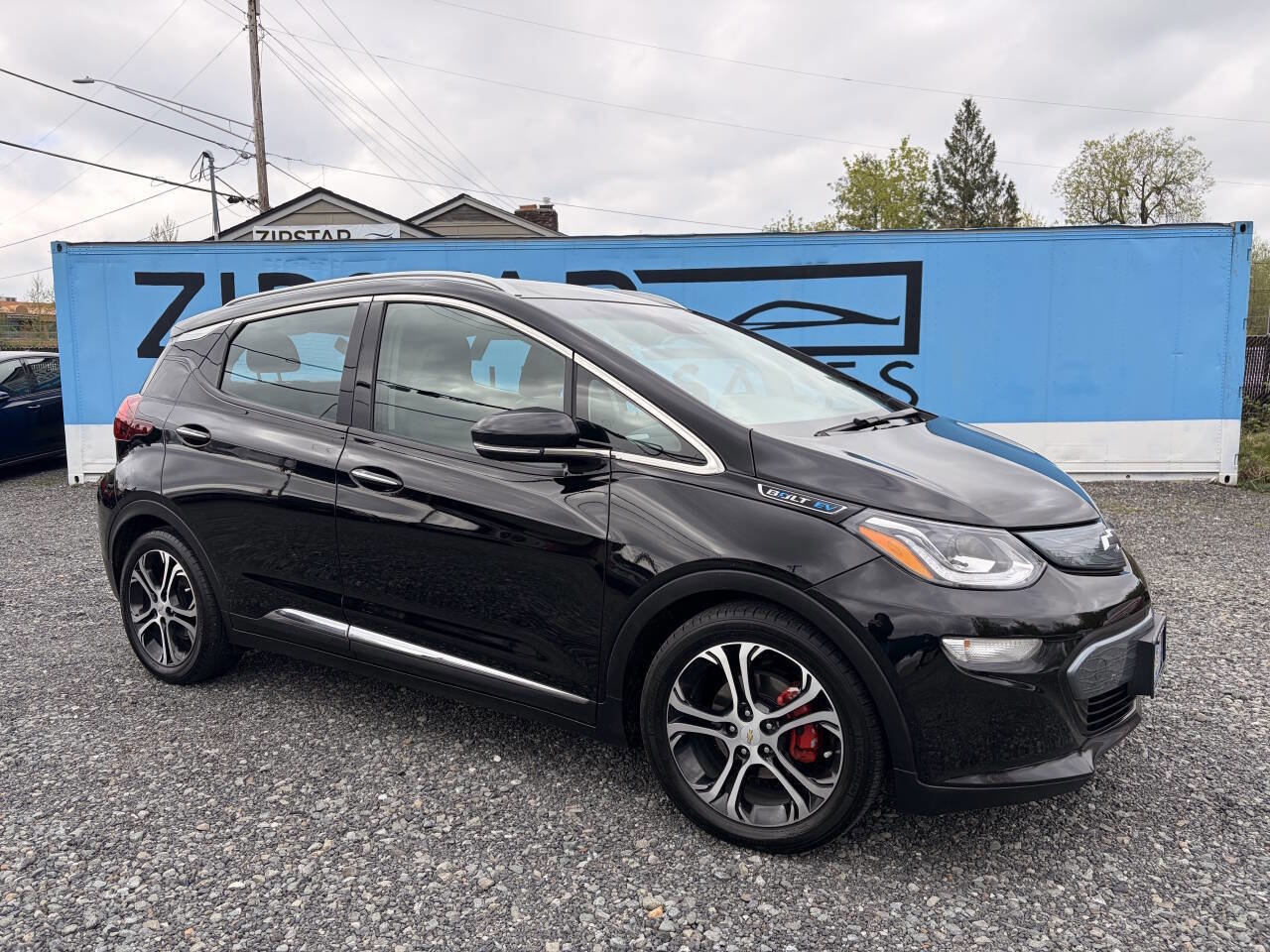 Used 2017 Chevrolet Bolt Premier w/ Driver Confidence II Package FWD image 1
