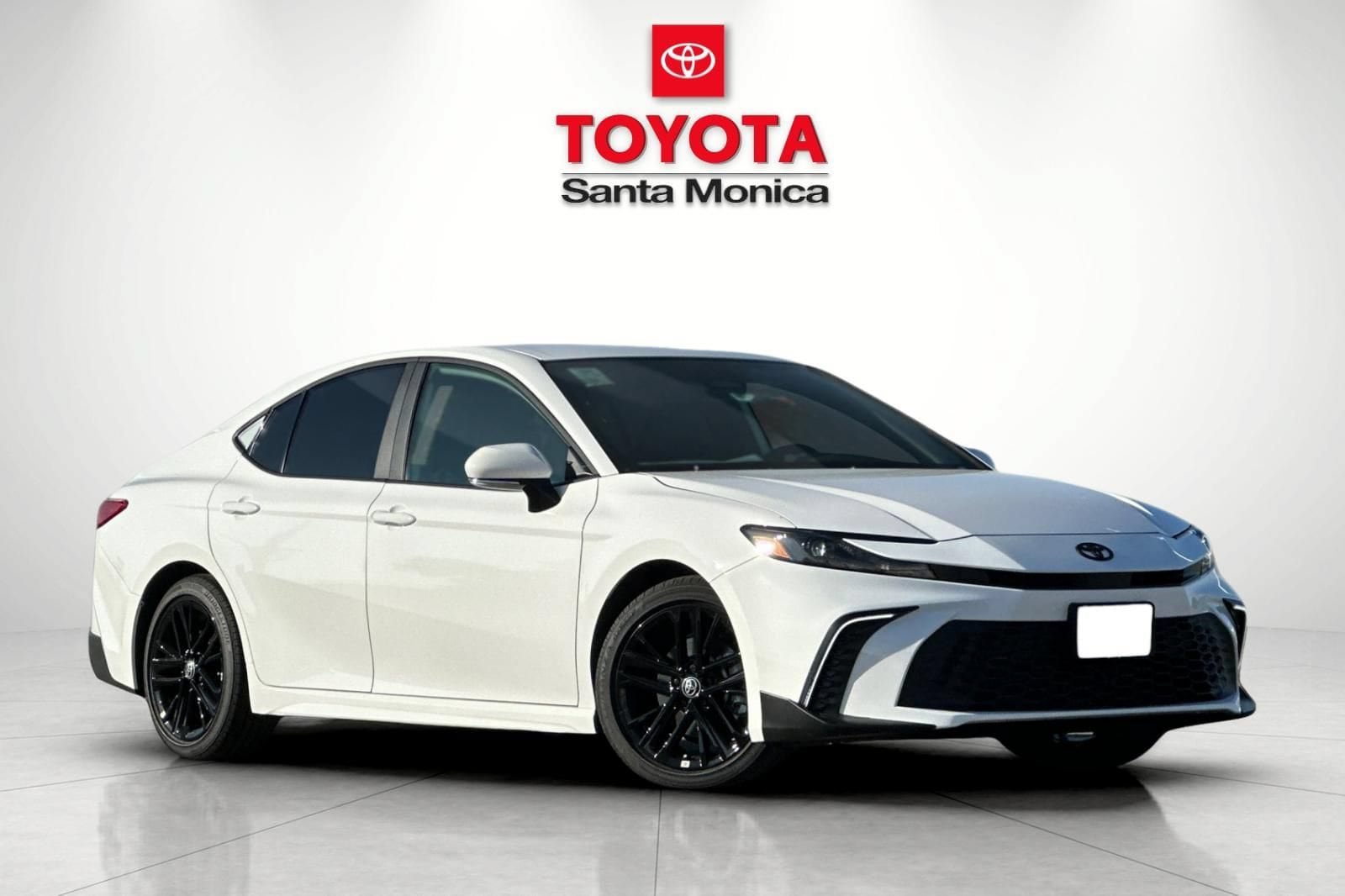 New 2026 Toyota Camry SE w/ Convenience Package