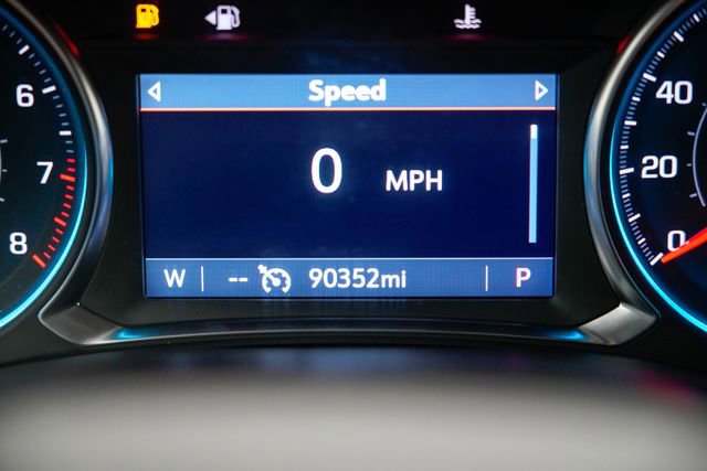 Used 2023 Chevrolet Traverse LT image 34