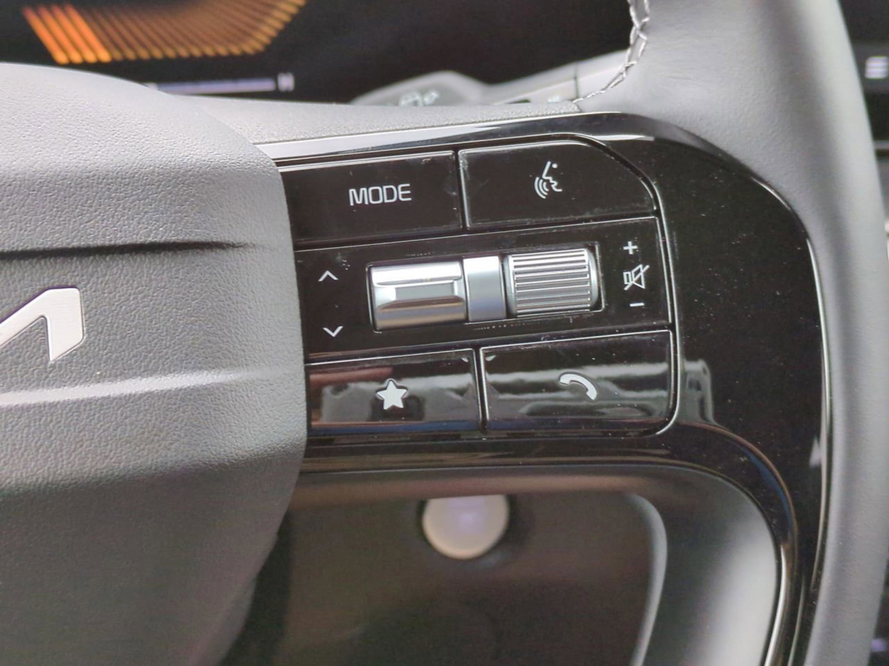 New 2026 Kia Sorento LX FWD image 35