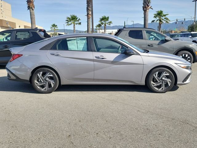 Certified 2025 Hyundai Elantra SEL image 25