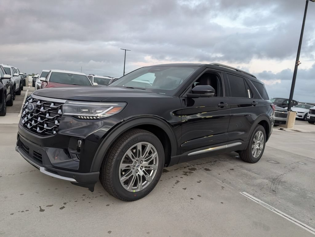 New 2026 Ford Explorer Platinum RWD image 3