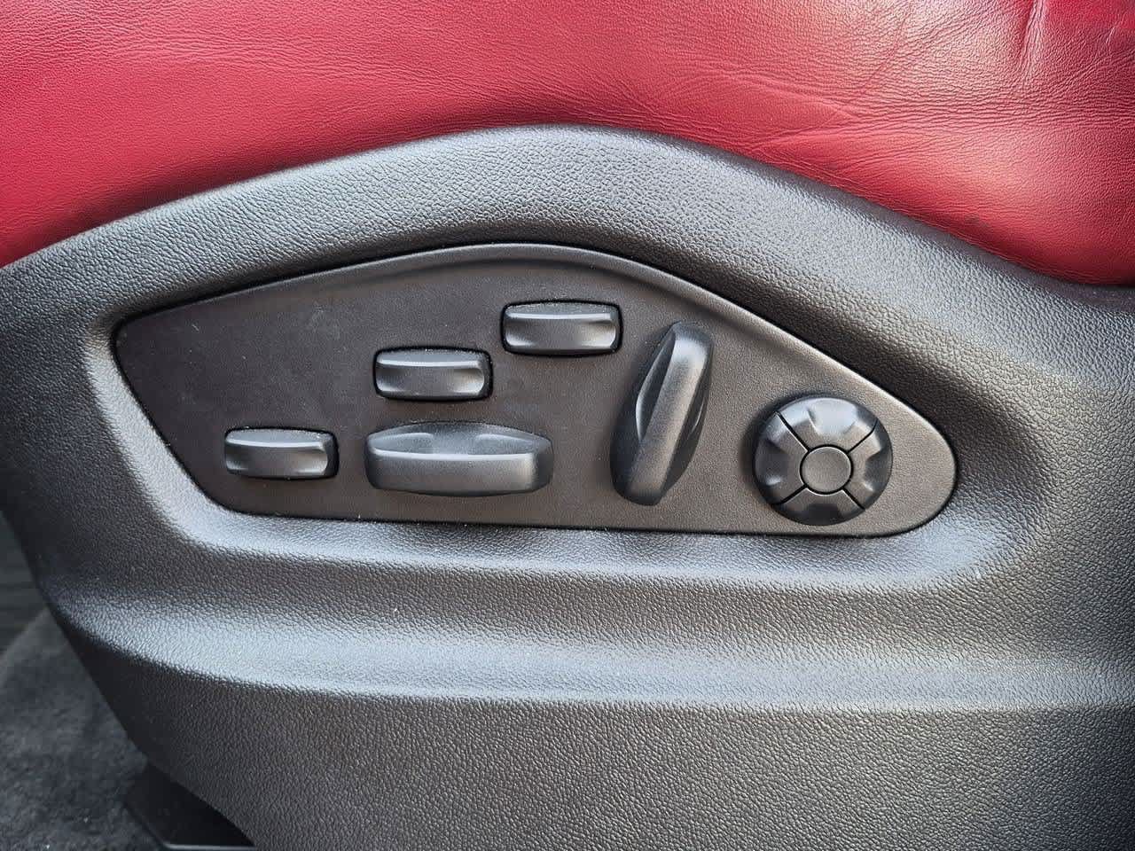 Used 2022 Porsche Cayenne S AWD/4WD image 17