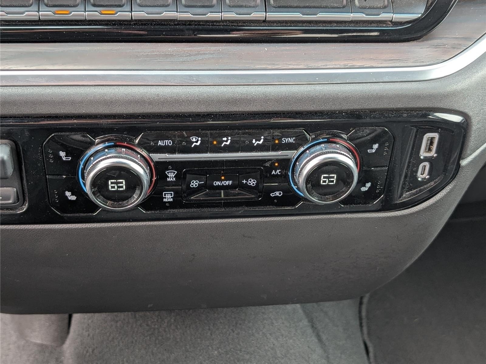 Used 2025 GMC Sierra 1500 SLT RWD image 25
