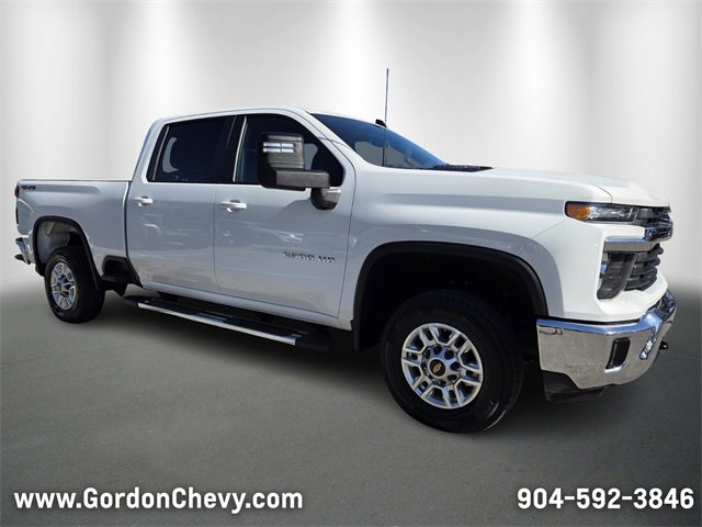 Used 2025 Chevrolet Silverado 2500 LT w/ Convenience Package image 8
