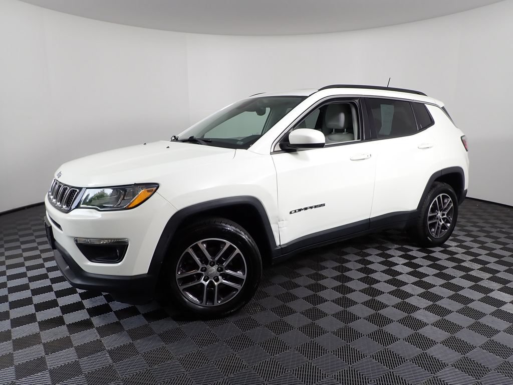 Used 2017 Jeep Compass Latitude w/ Popular Equipment Group AWD/4WD image 11