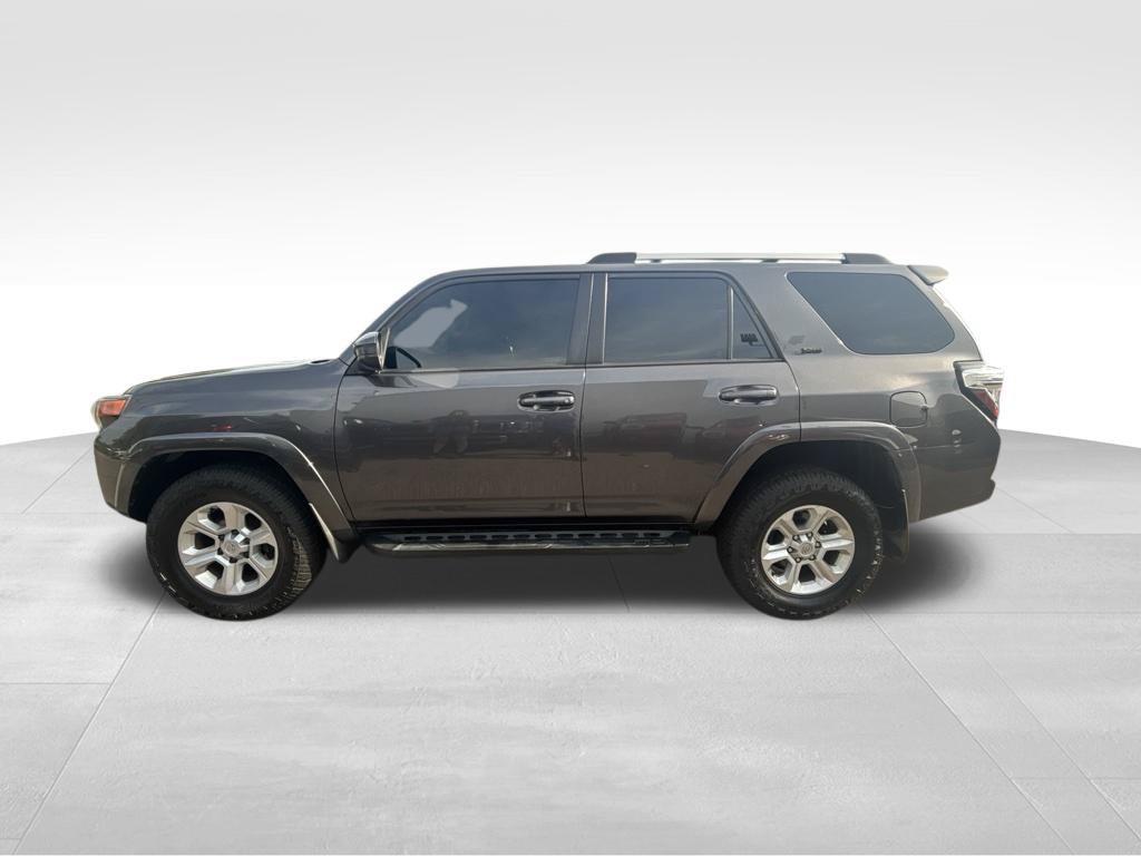 Used 2022 Toyota 4Runner SR5 AWD/4WD image 2