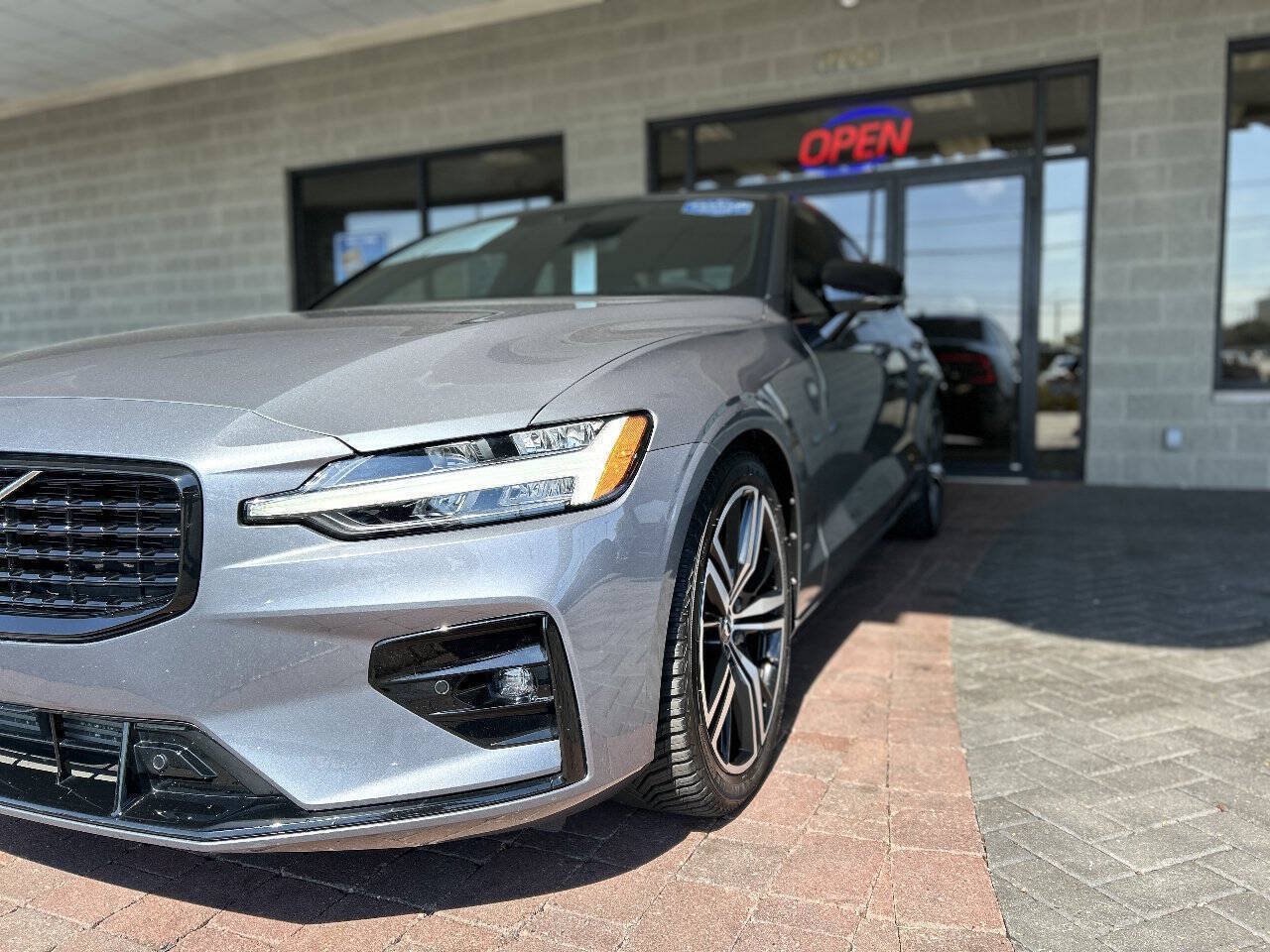 Used 2021 Volvo S60 T5 R-Design AWD/4WD image 30