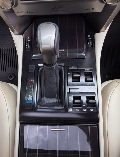 Used 2021 Lexus GX 460 Luxury w/ Sport Design Package AWD/4WD image 18