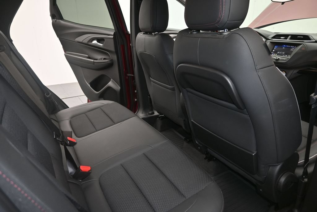 Used 2023 Chevrolet TrailBlazer RS FWD image 12
