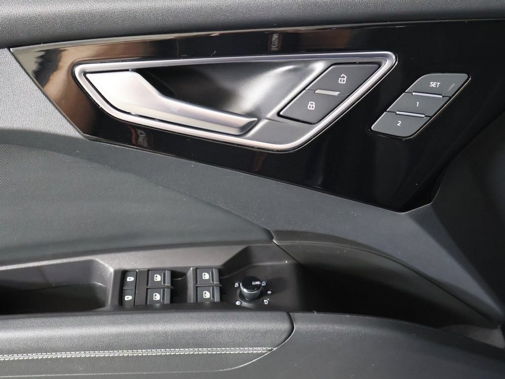 Used 2024 Audi Q4 e-tron Premium Plus AWD/4WD image 36