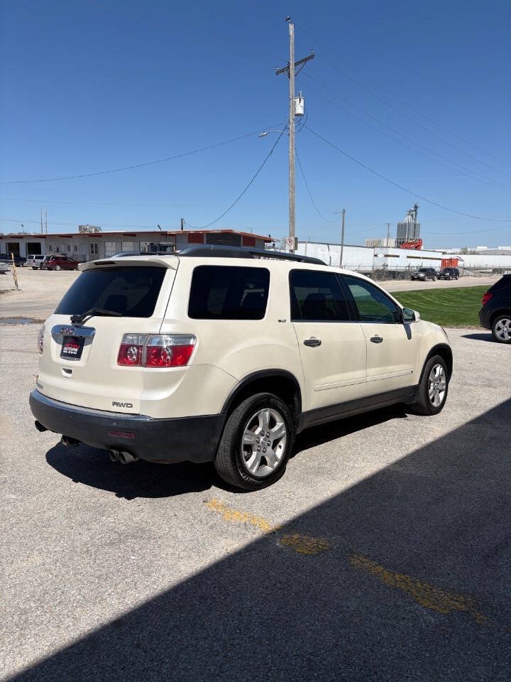 Used 2009 GMC Acadia SLT w/ Technology Package AWD/4WD image 4