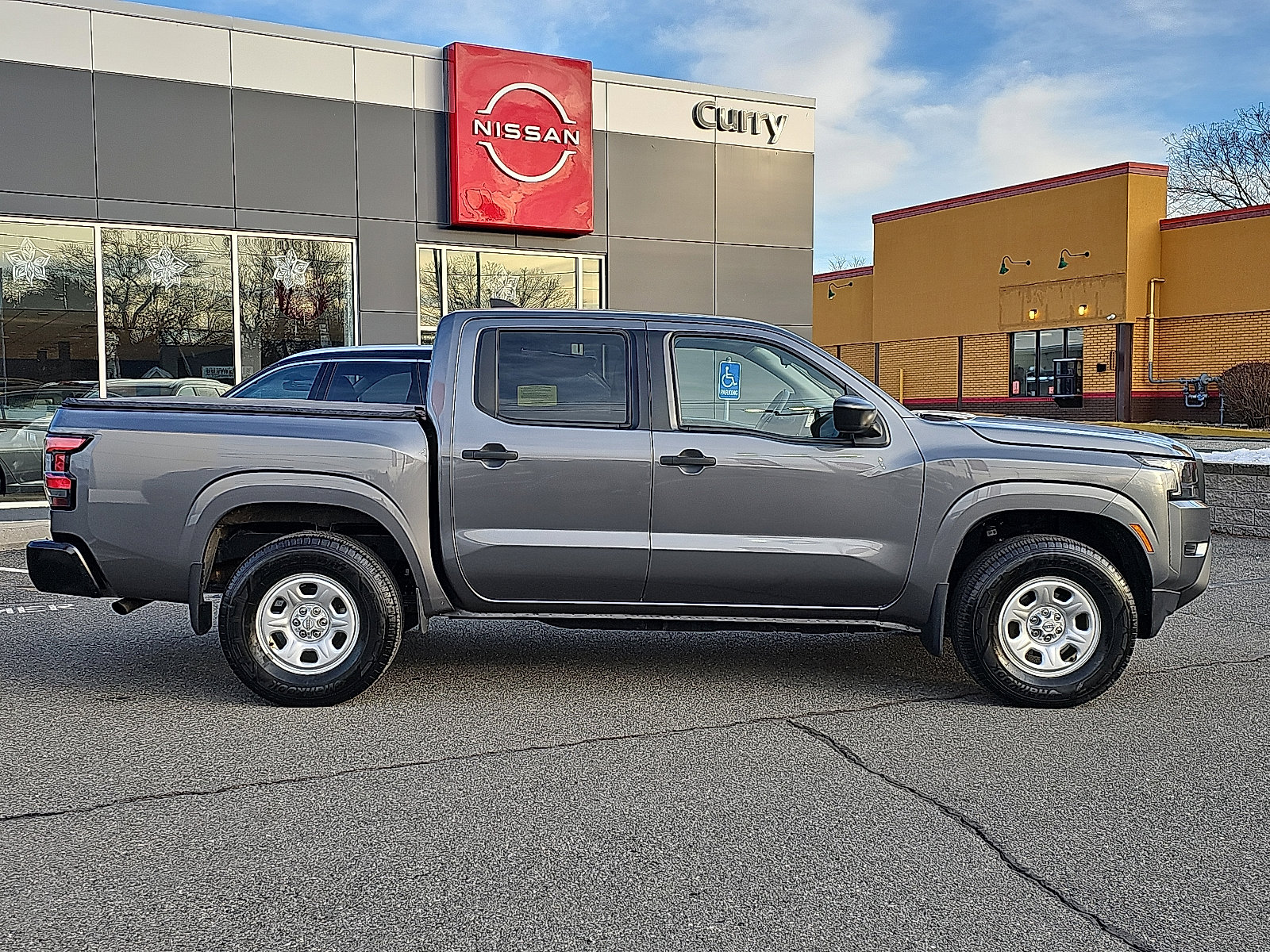 Used 2022 Nissan Frontier S w/ Technology Package image 7