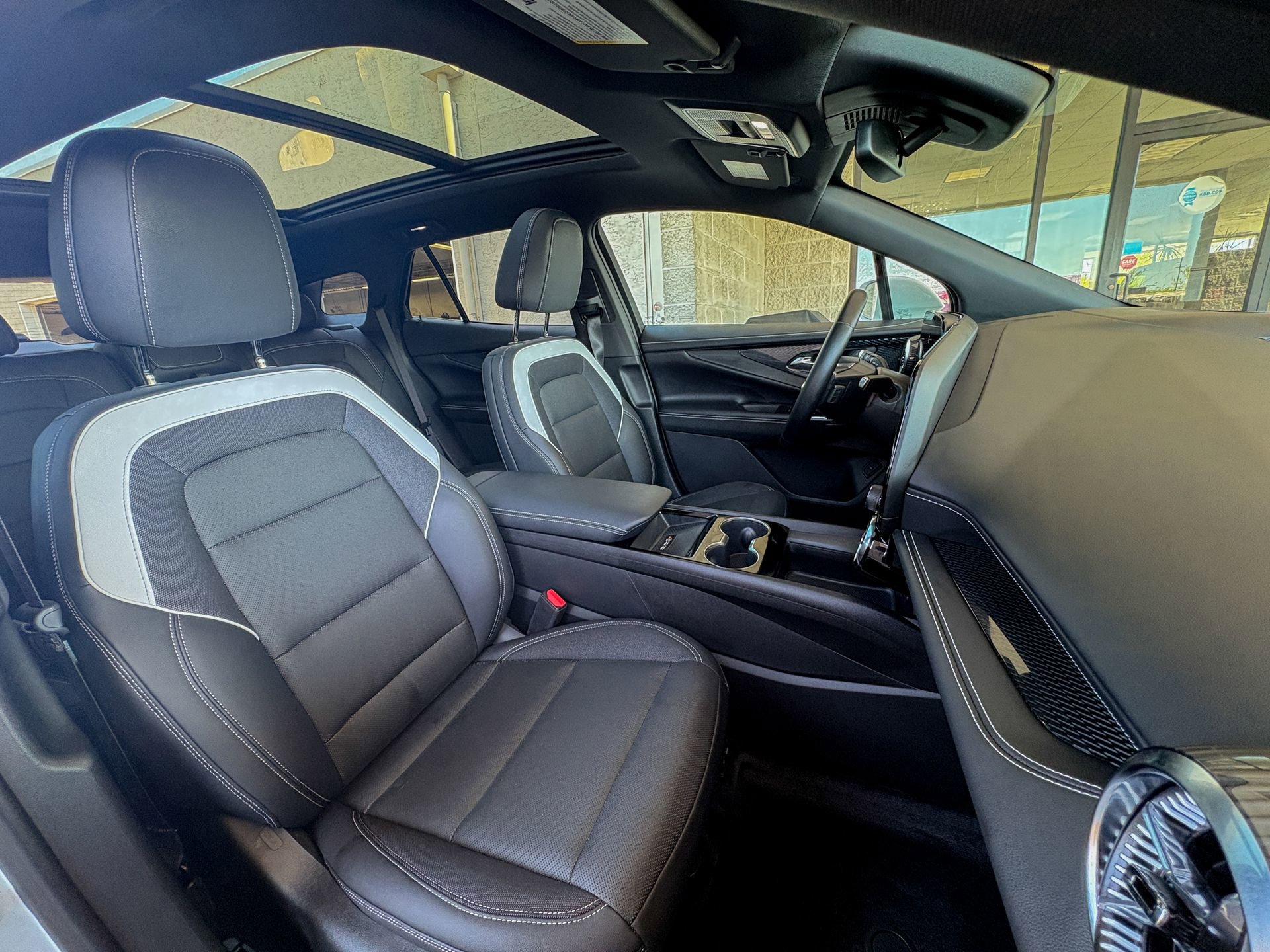 Used 2024 Chevrolet Blazer EV LT image 19