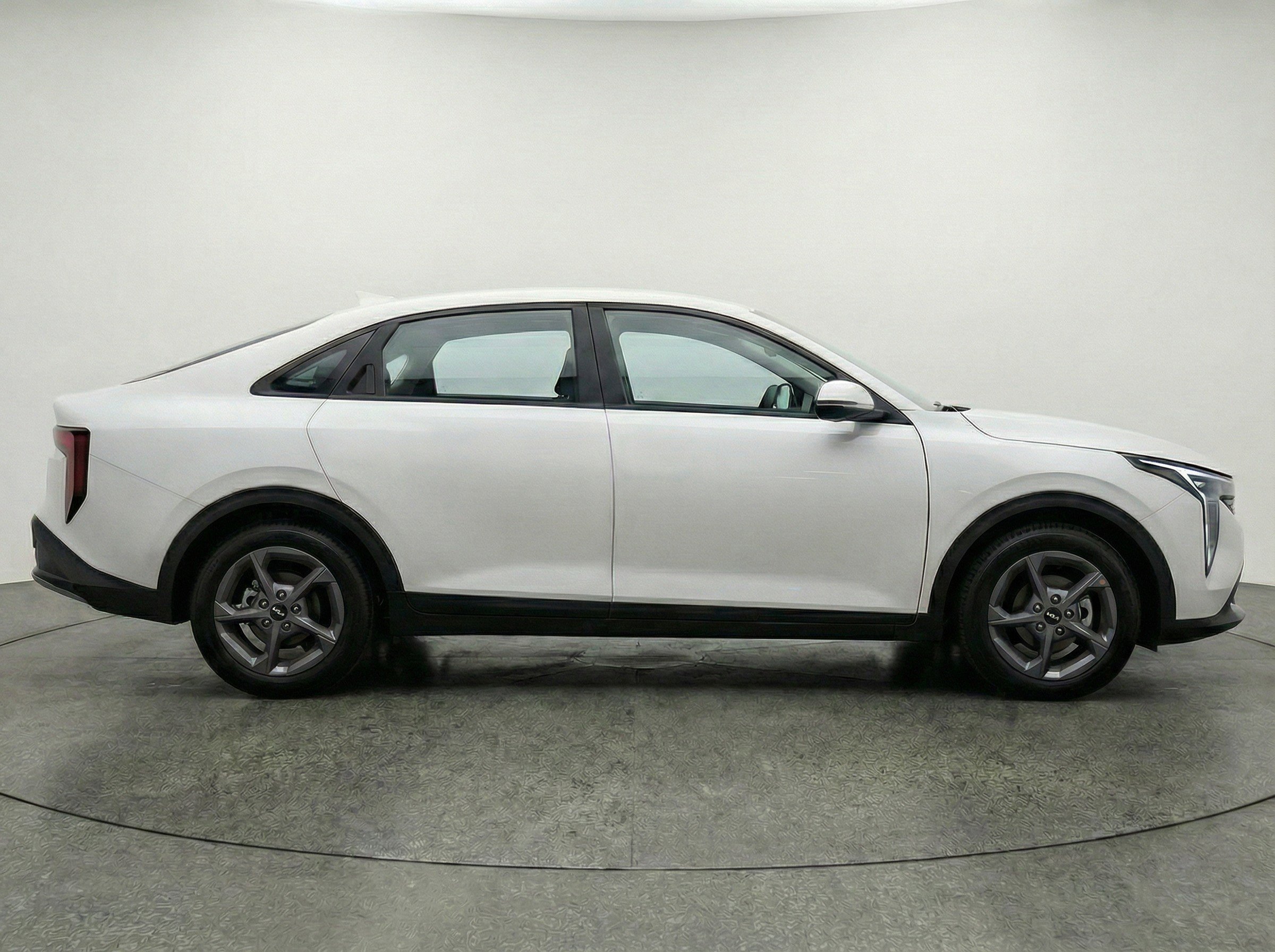 Used 2025 Kia K4 FWD image 11