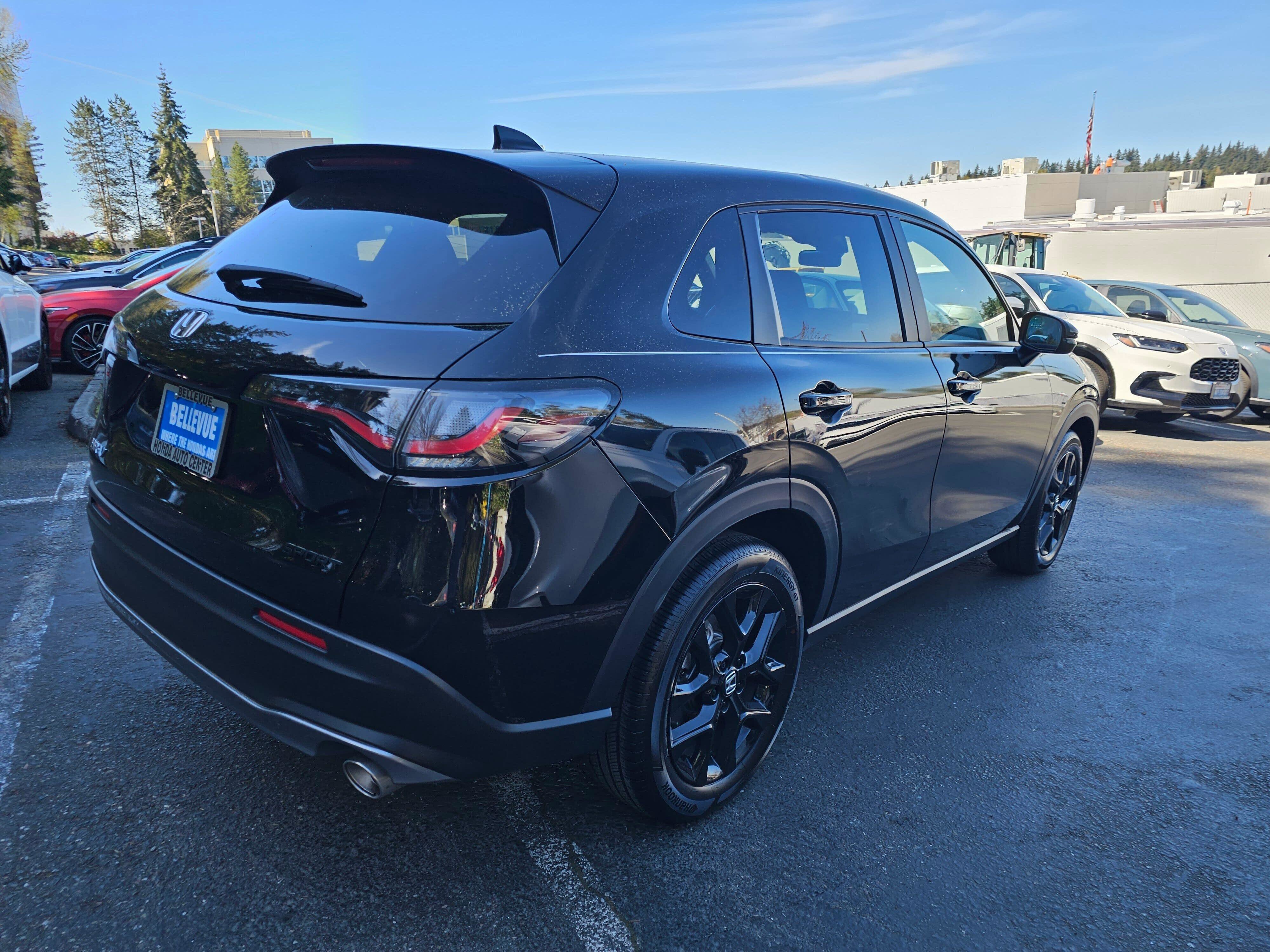 Certified 2025 Honda HR-V Sport image 7