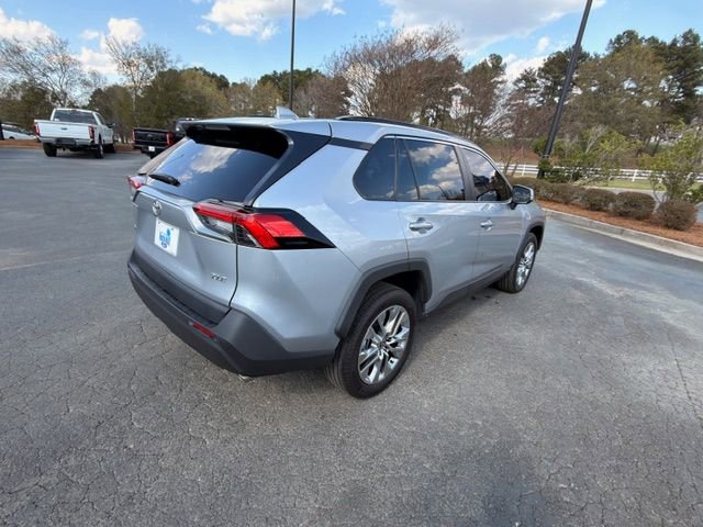 Used 2023 Toyota RAV4 XLE Premium image 14