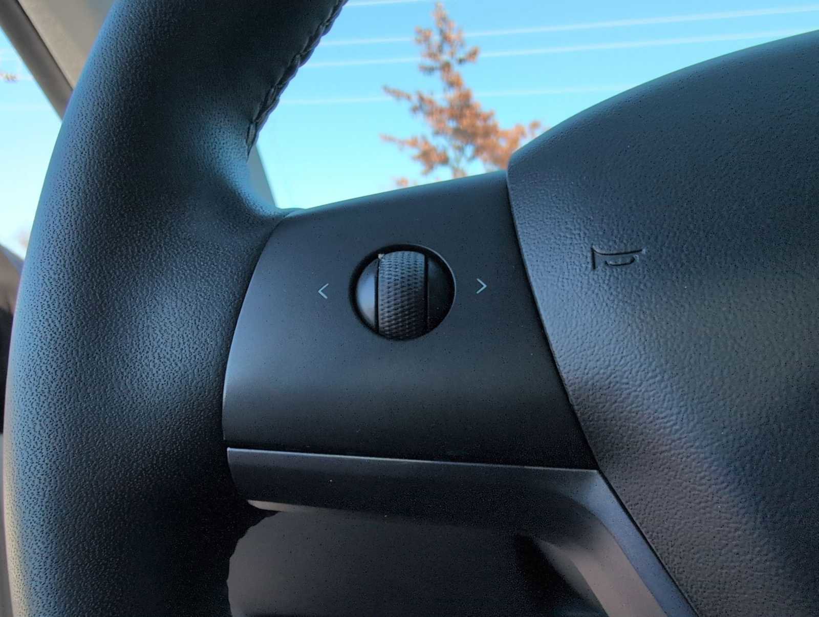 Used 2019 Tesla Model 3 Standard Range Plus image 24