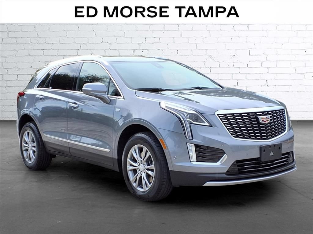 Used 2022 Cadillac XT5 Premium Luxury w/ Technology Package AWD/4WD image 5