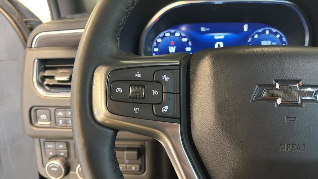 Used 2024 Chevrolet Suburban Z71 w/ Luxury Package image 26
