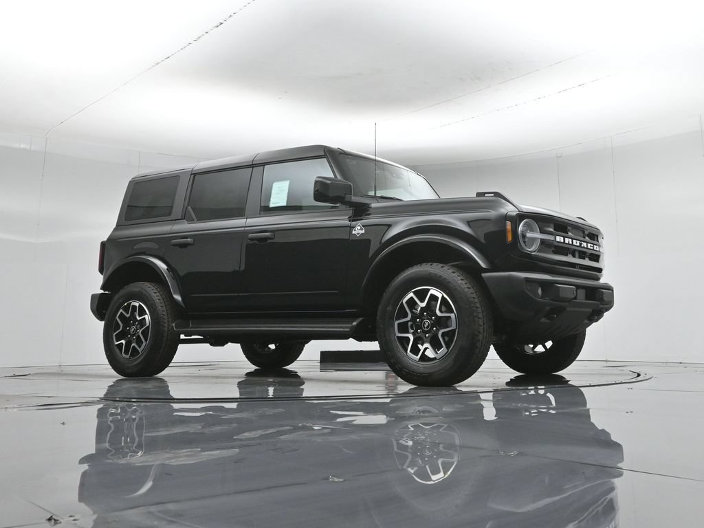 New 2026 Ford Bronco Outer Banks AWD/4WD image 3