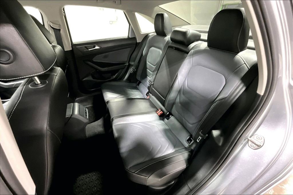 Used 2025 Volkswagen Jetta SEL image 35
