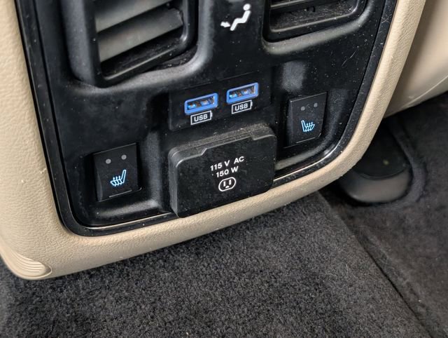 Used 2015 Jeep Grand Cherokee Limited w/ Trailer Tow Group IV image 28