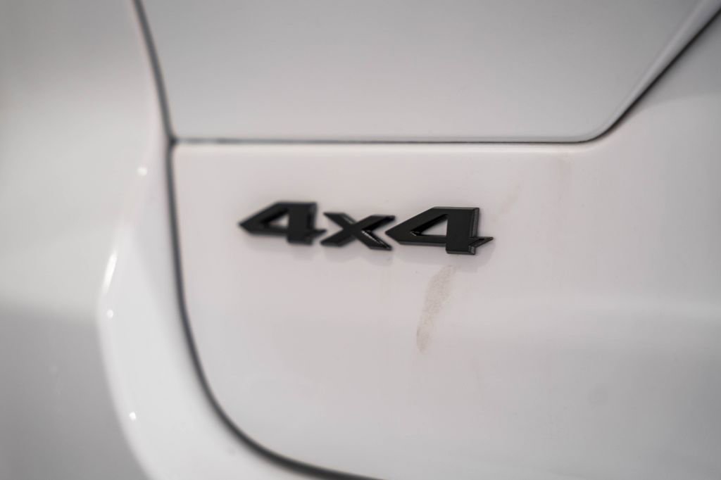 New 2025 Jeep Grand Cherokee Limited w/ Luxury Tech Group II image 8