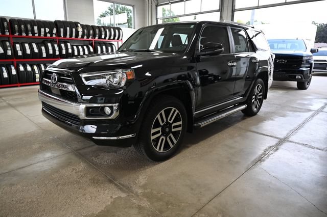 Used 2020 Toyota 4Runner Limited AWD/4WD image 8