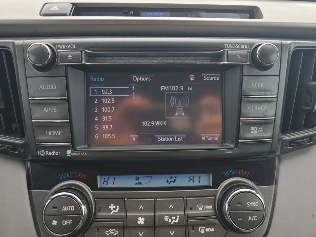 Used 2015 Toyota RAV4 XLE image 17