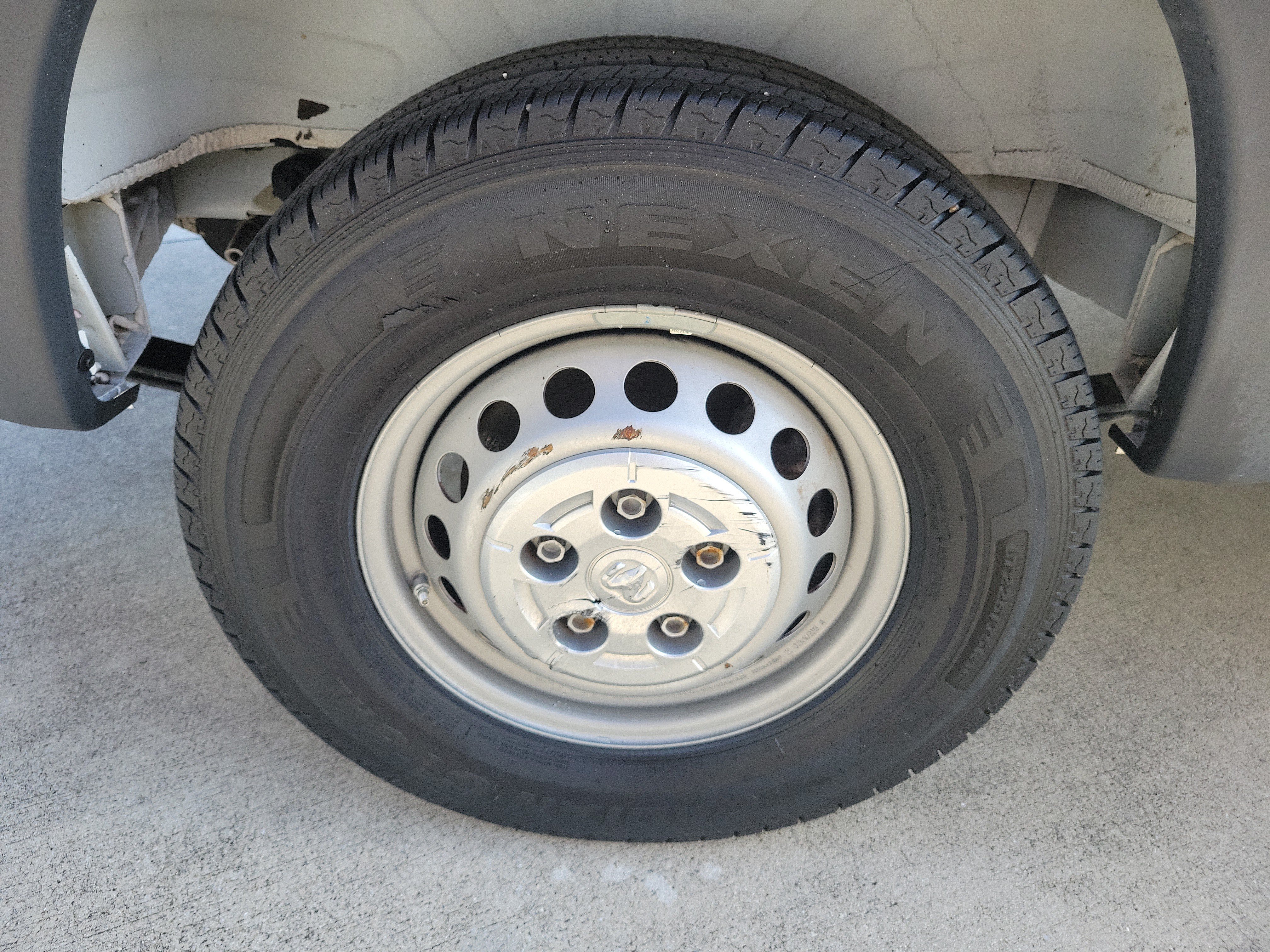 Used 2025 RAM ProMaster 2500 w/ Convenience Group FWD image 8