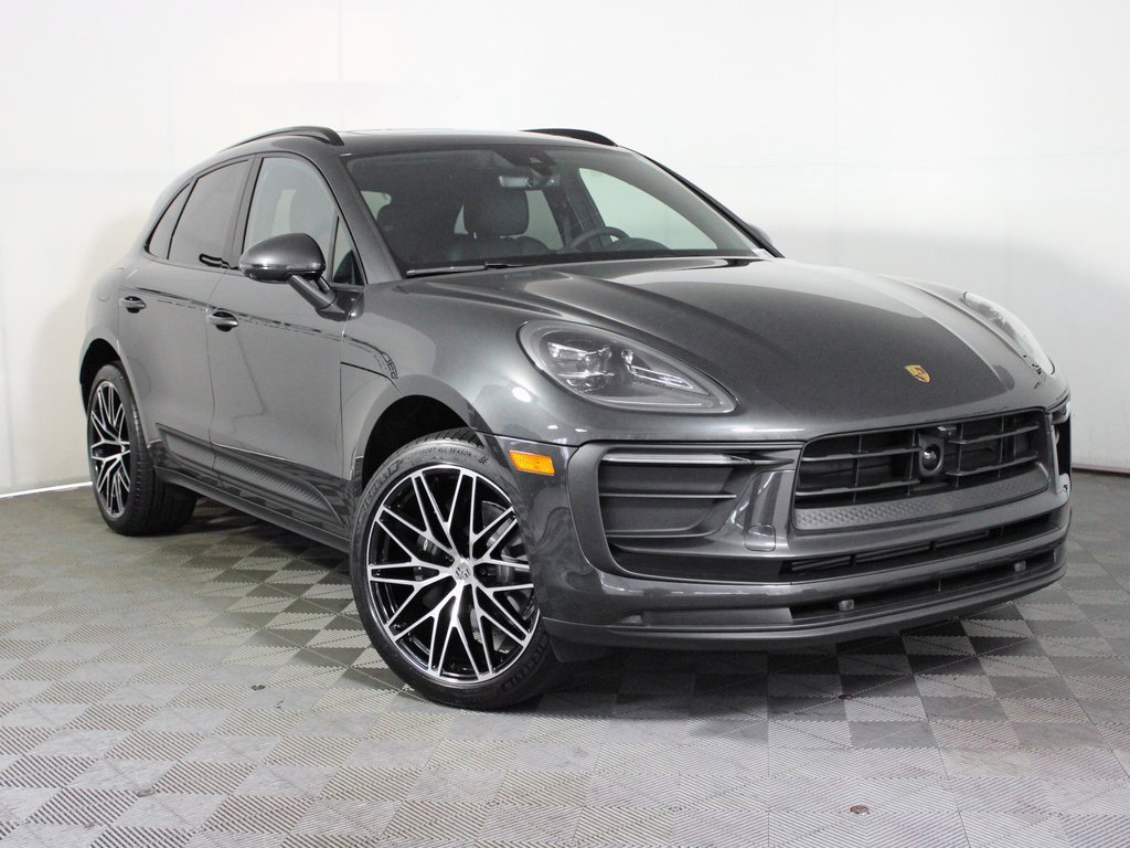 Used 2026 Porsche Macan image 9
