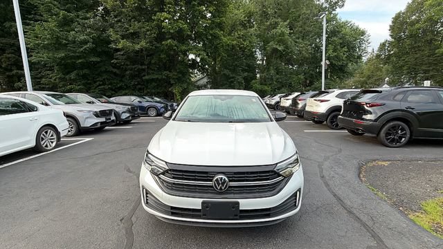 Used 2024 Volkswagen Jetta Sport FWD image 3
