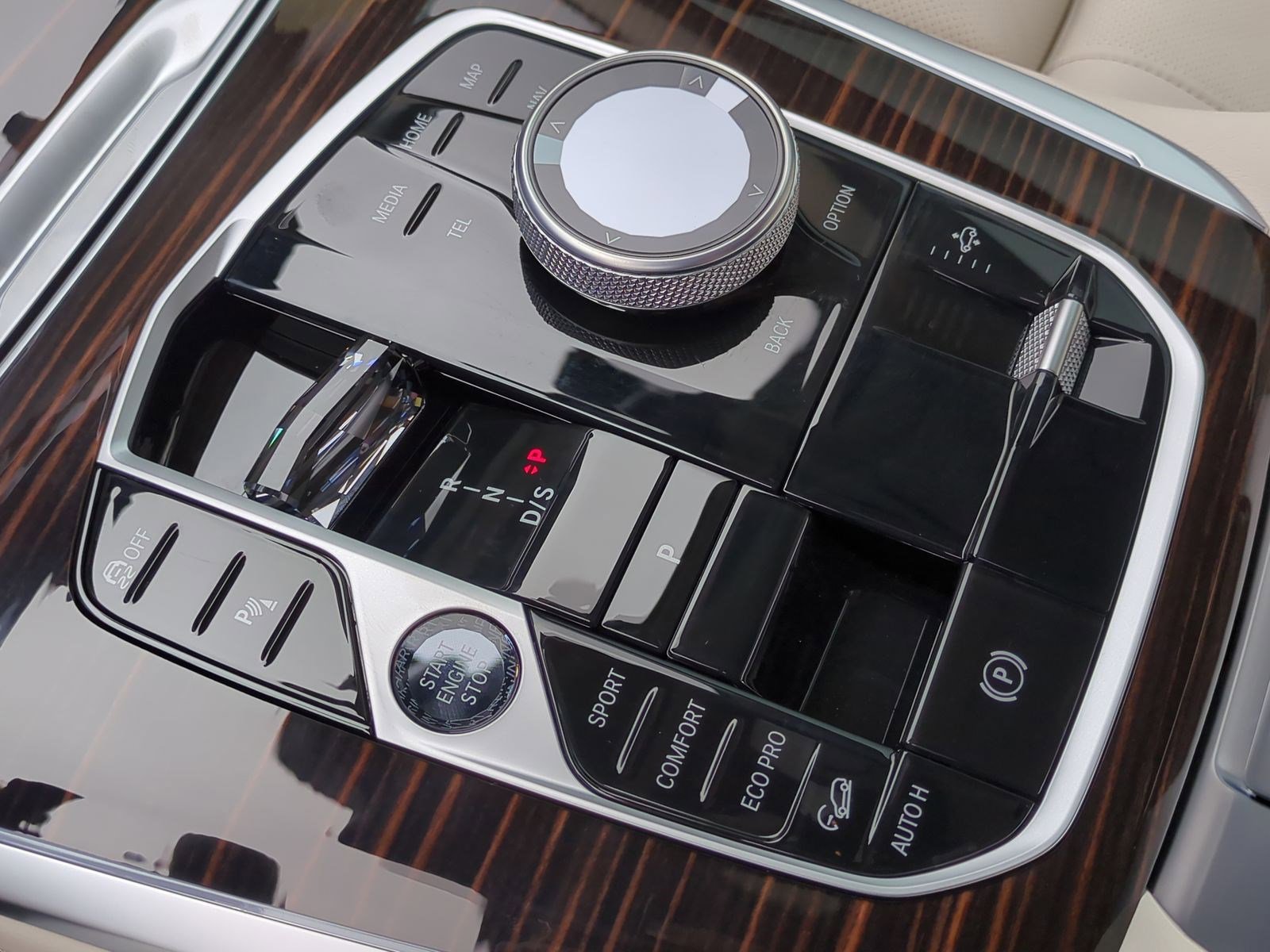 Used 2026 BMW X7 xDrive40i image 26