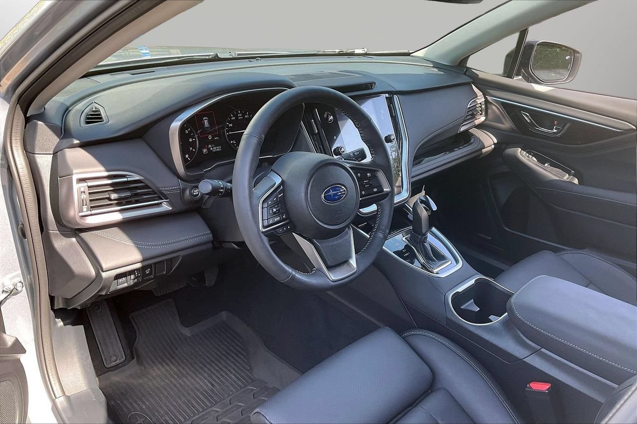 Used 2025 Subaru Outback Limited AWD/4WD image 20