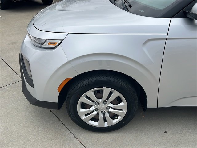 Used 2020 Kia Soul LX image 9