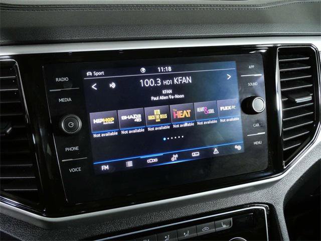 Used 2023 Volkswagen Atlas Cross Sport SE w/ Panoramic Sunroof Package image 18
