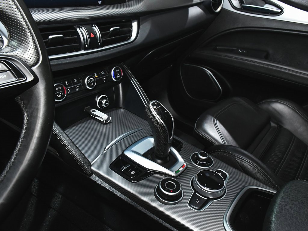 Used 2023 Alfa Romeo Stelvio Veloce image 42