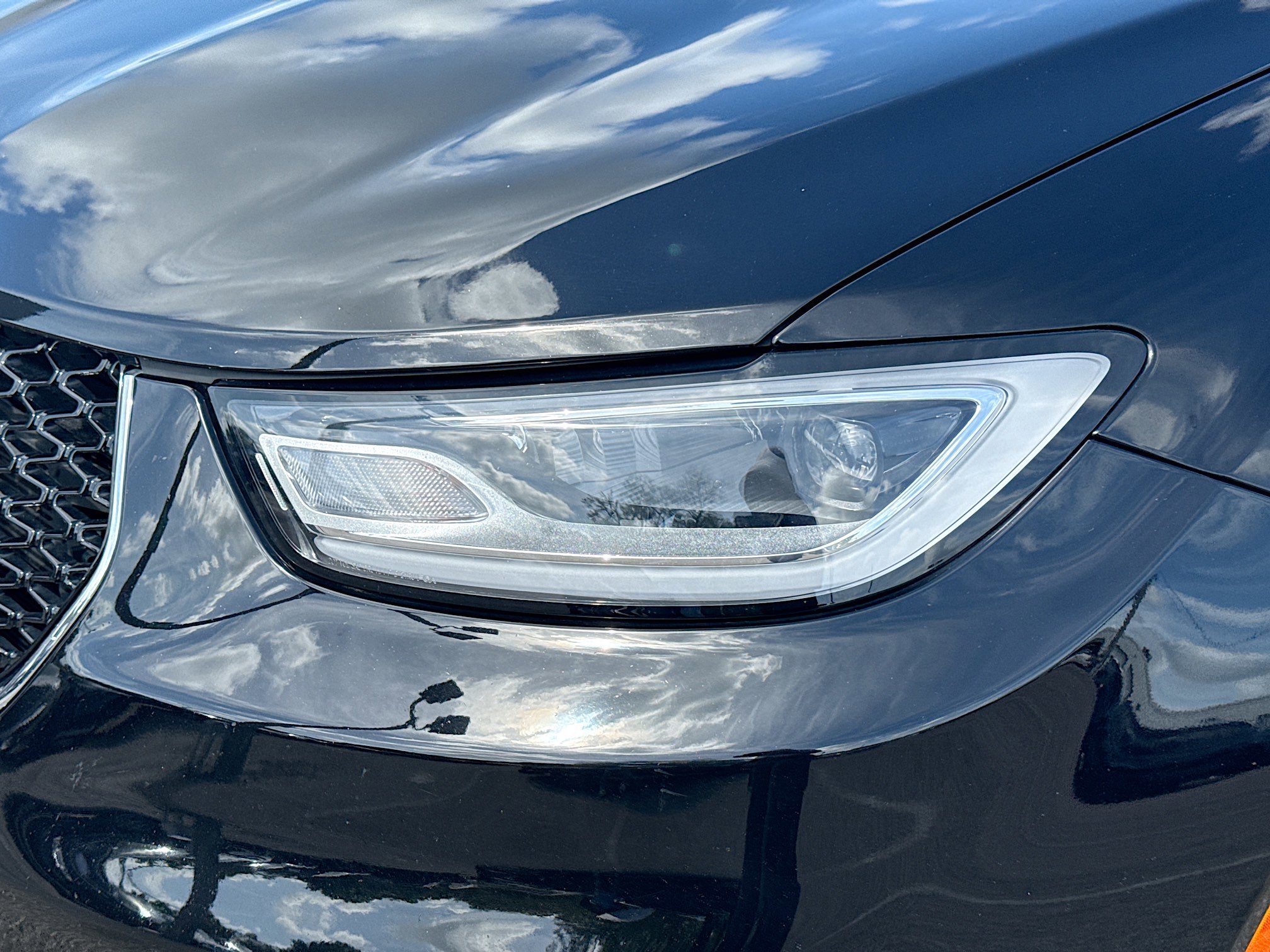 Used 2025 Chrysler Pacifica Select FWD image 9