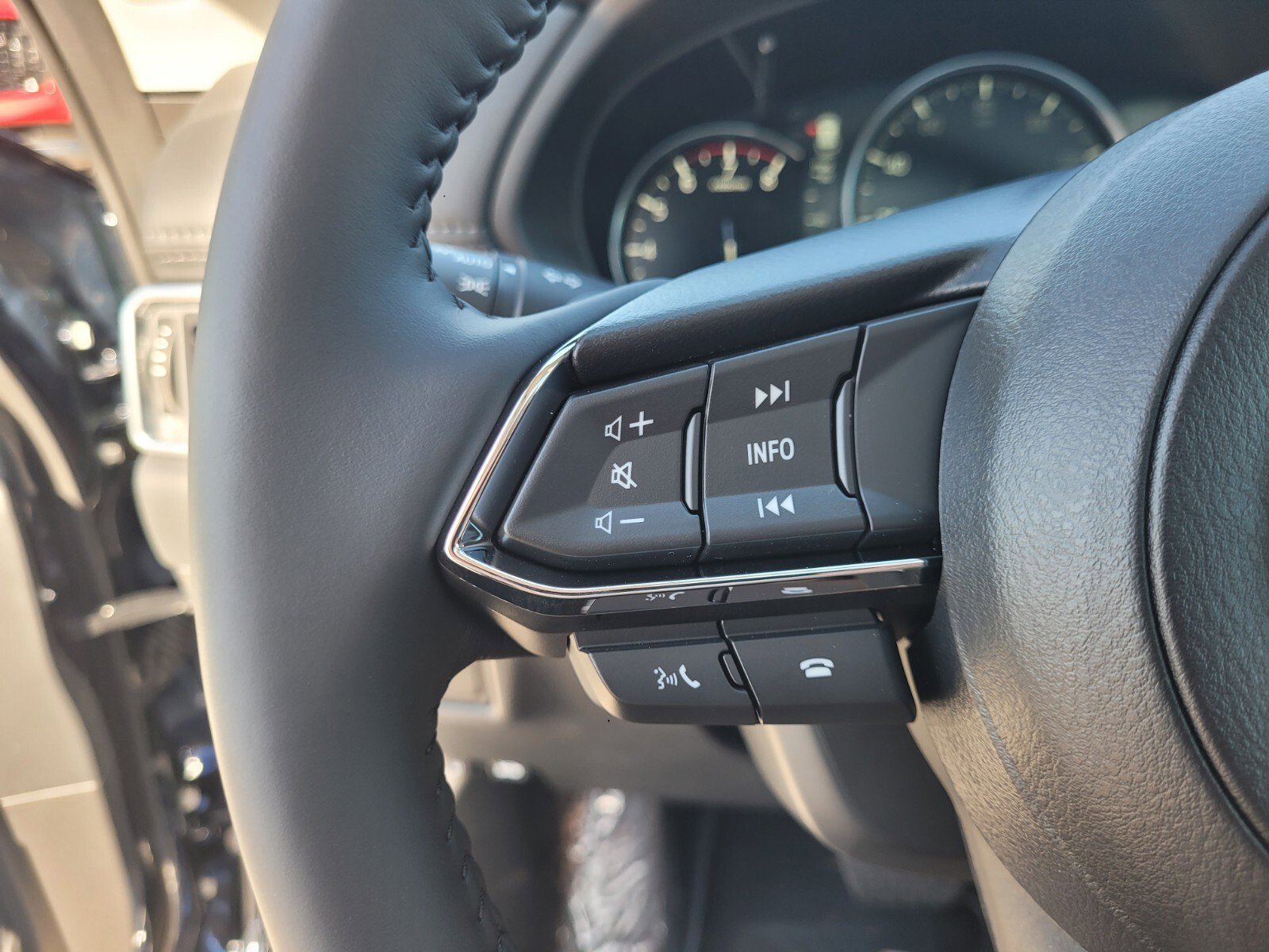 New 2025 MAZDA CX-5 AWD 2.5 S w/ Premium Plus Pkg image 32