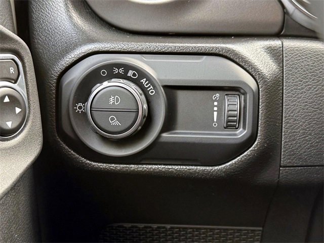 Used 2023 Jeep Gladiator Sport image 27