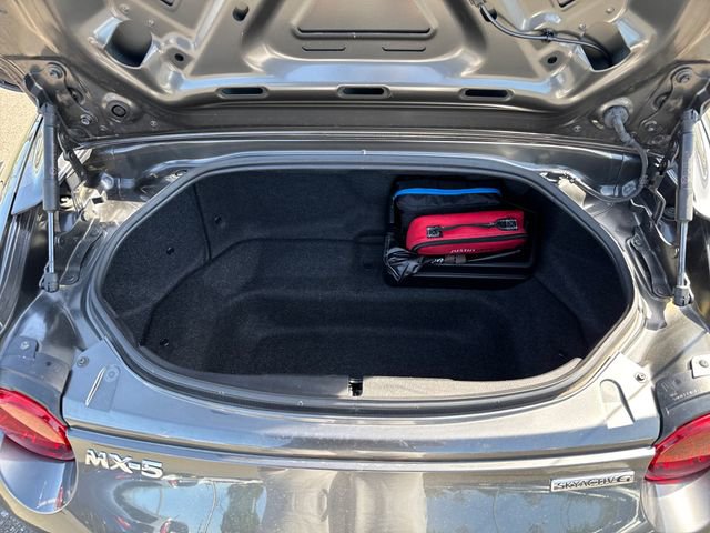 Used 2020 MAZDA MX-5 Miata RF Grand Touring RWD image 12