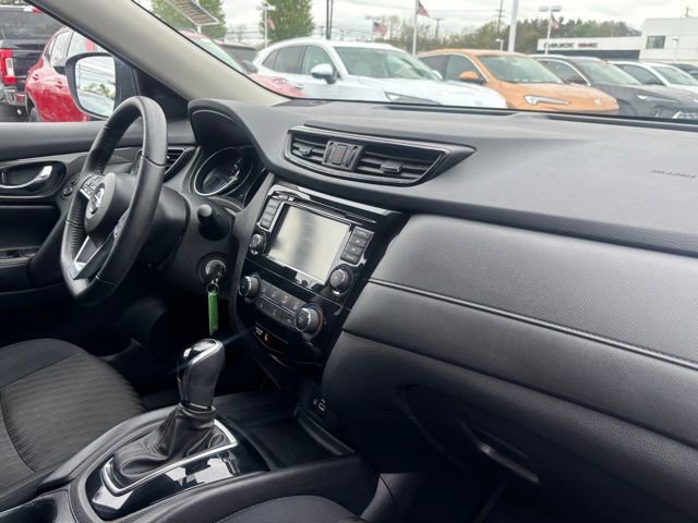 Used 2019 Nissan Rogue S w/ Special Edition Package AWD/4WD image 13