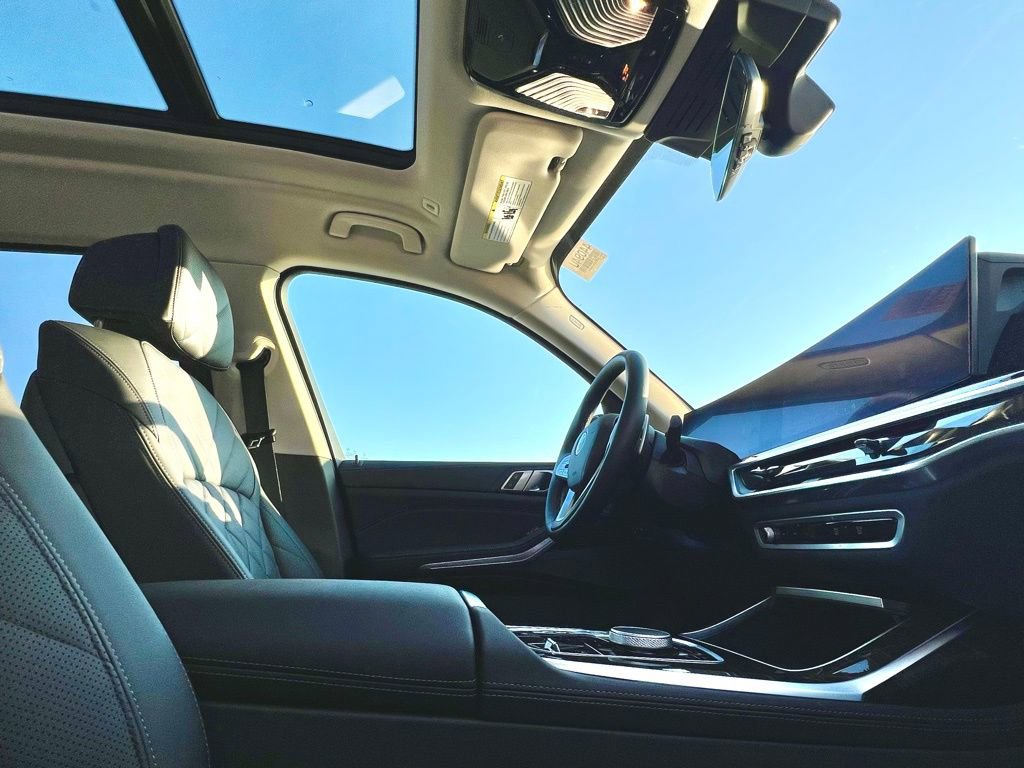 Used 2024 BMW X7 xDrive40i w/ Premium Package image 20