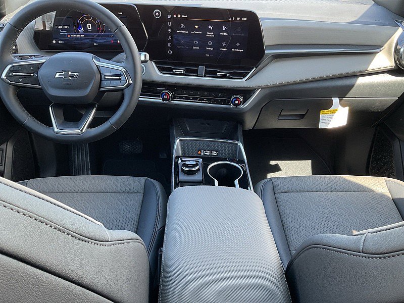 New 2026 Chevrolet Equinox LT w/ Convenience Package II FWD image 12